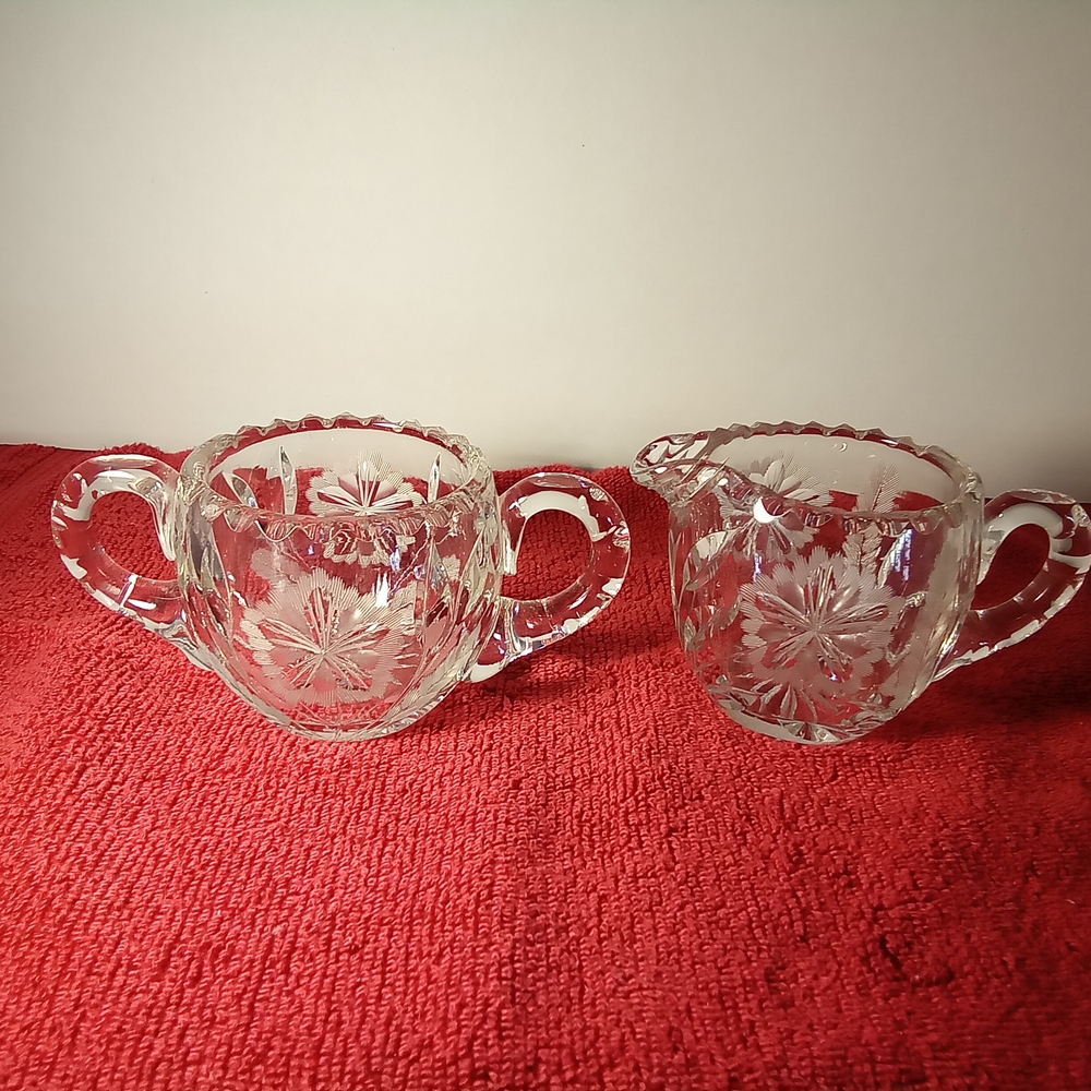Elegant Clear Glass Creamer and Sugar Set